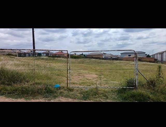 LAND FOR SALE IN RIVERSIDE VIEW EXT 35